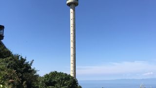 結構高い塔です。