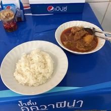 マッサマンカレー　本当においしいです