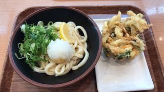 セルフうどん店