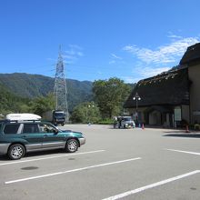 東海北陸自動車道白川郷ICを出て直ぐの所に在ります