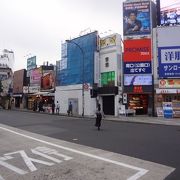 立ち飲み居酒屋です