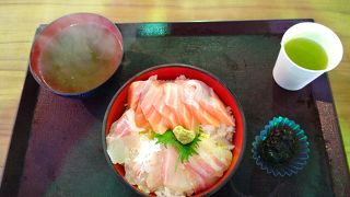 メニューが選び放題の海鮮丼