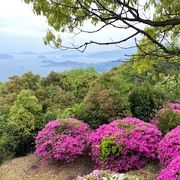 瀬戸内海の島々を見る事が出来る。