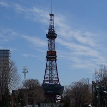 テレビ塔の時計は通常通り動いてます。