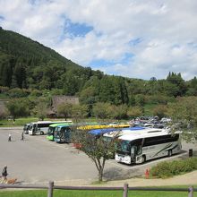 白川郷のターミナルせせらぎ公園に隣接