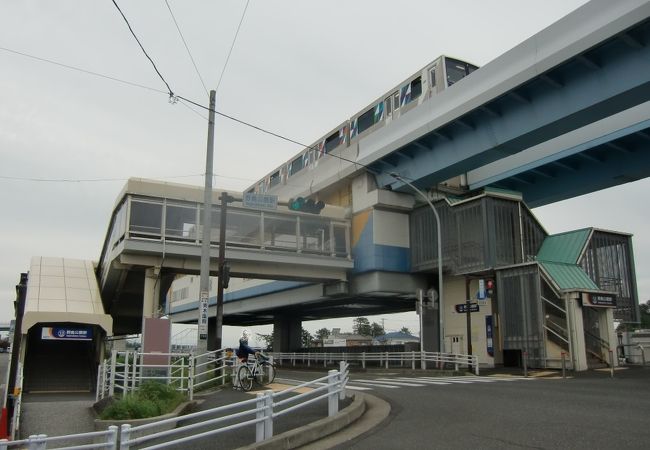 金沢シーサイドライン野島公園駅の歩道橋がリフレッシュ