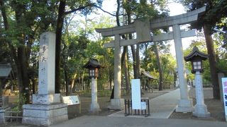 鬼太郎が住んでいるという設定の神社 （布多天神社）