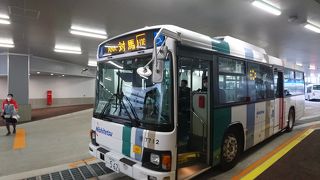 駐機場へ移動するバスも西鉄バスでした