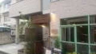 高田馬場の裏通りにあるカフェレストラン