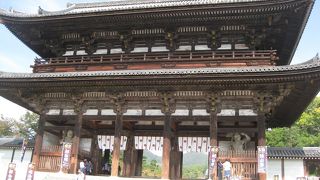 金剛力士が守る