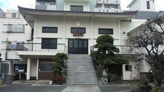 河童大明神が祀られ、河童の絵が沢山あります