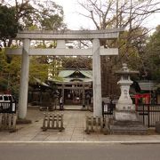 凛とした空気が漂う静かな神社