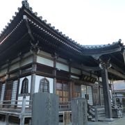 三門も本堂も鎌倉様式だそうです