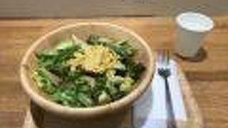 サンシャインのサラダ専門店