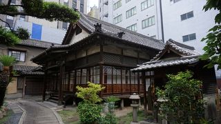 しゃもじの願掛け？とか酒乱の戒めの碑とか