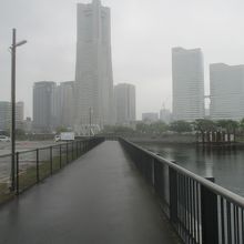 水際線プロムナード