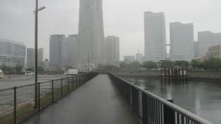 水際線プロムナード