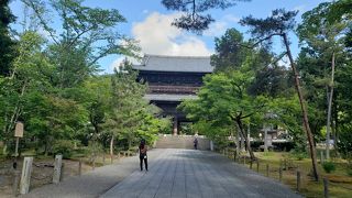 静寂で落ち着いた環境