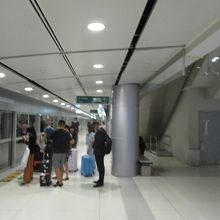 スワンナプーム空港駅 (ARL)