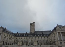 旧ブルゴーニュ公宮殿／フィリップ善良公の塔