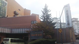 温泉に入りながら絶景を！