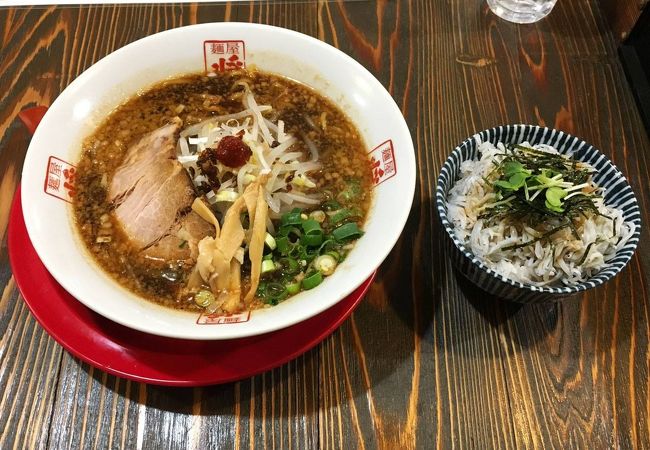 湯浅醤油ラーメンのお店。