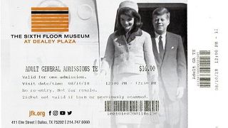 入場券売り場は別