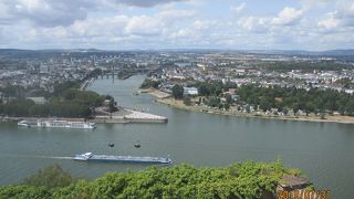 川の合流点をのぞむ絶景