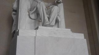 第16代大統領エイブラハム・リンカーン記念建造物