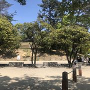 桜塚古墳群では一番整備されています