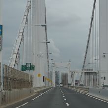 運転手は下は見ません