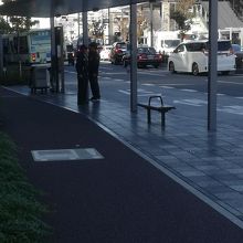 八条口の空港行きバス乗り場