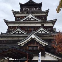 昭和３０年代に再建された天守閣