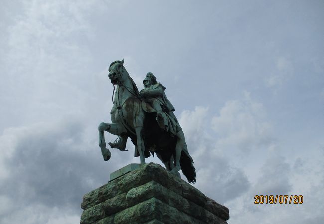 皇帝ヴィルヘルム2世騎馬像