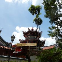 この塔が目立ってます。