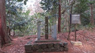 関ヶ原で最期を遂げる吉継の陣跡。