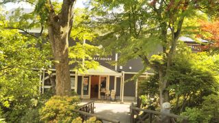 緑豊かな場所でクラフト体験