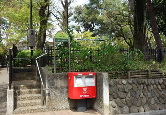 吉祥寺の住宅地にある静かな公園