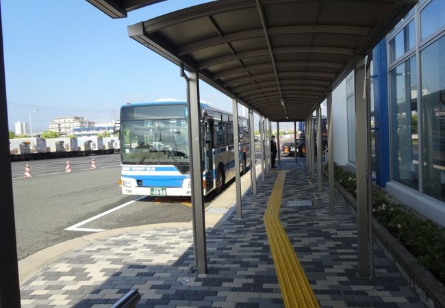 六甲ライナーより20円安い！ 直行で便利な連絡バス