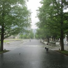 グランモール公園 美術の広場