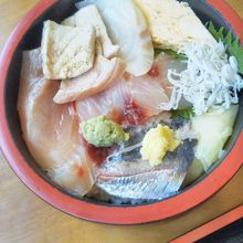 海鮮丼