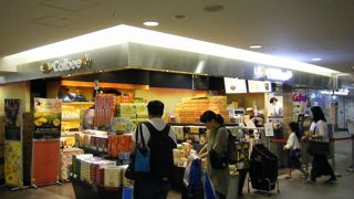 出来立てのポテトチップスやポテリコ