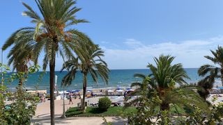 シッチェス ビーチ