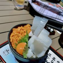 ウニ＆イカ丼！はグランビスタ角島。