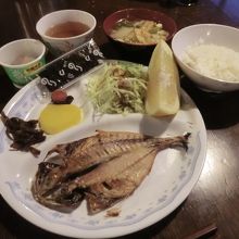 朝食の一例。登山の活力源です。