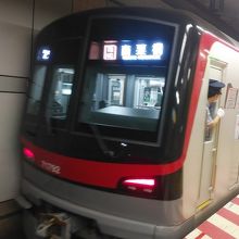 車両の前面の様子です。