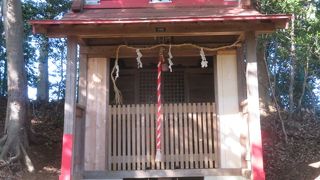 小さな神社です