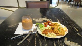 メインコンコースであるＤ７付近に移転