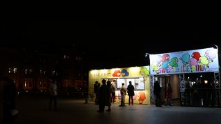 冬季限定のスケートリンク