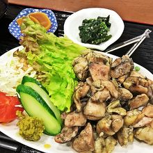 鳥の炭火焼き定食